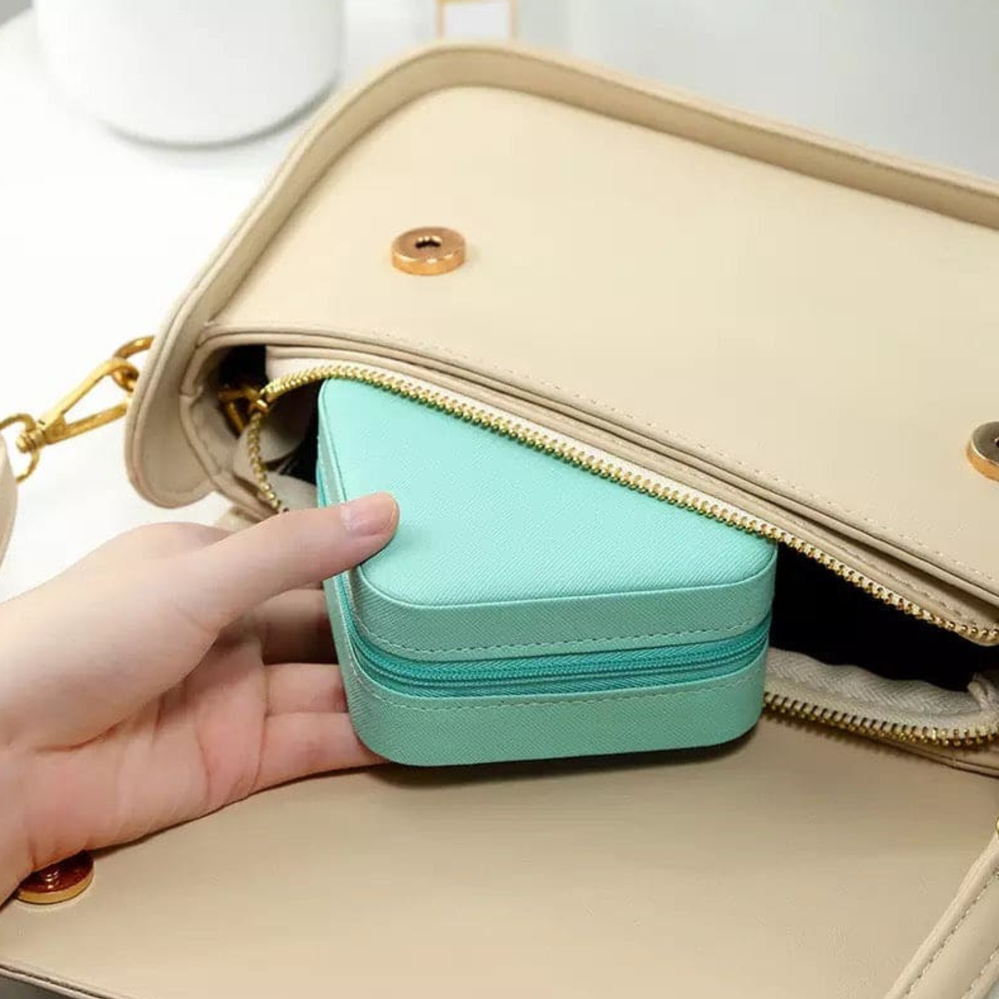 Mini Leather Square Jewellery Box – Portable Travel Organizer for Rings, Earrings & Necklaces