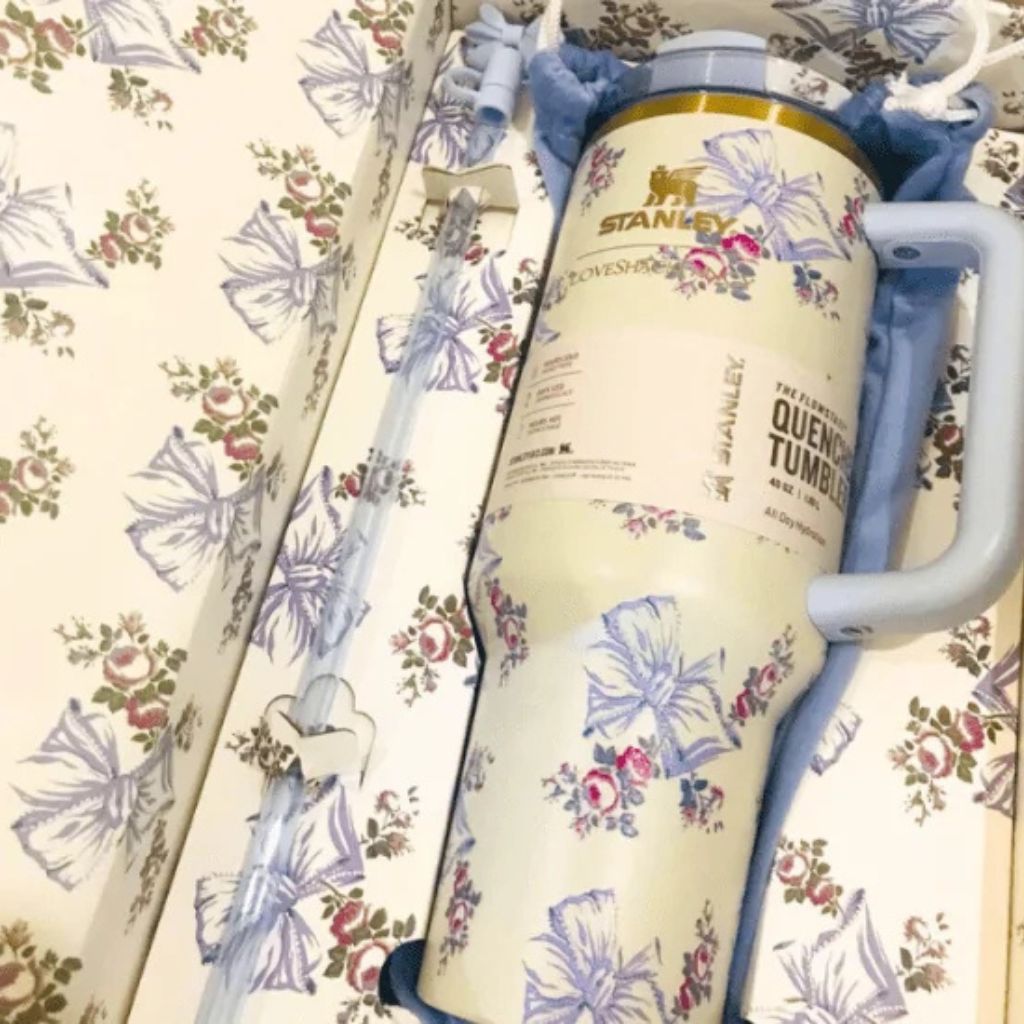 The Stanley X LoveShackFancy Holiday Quencher | 40 OZ – Rosa Beaux Blue