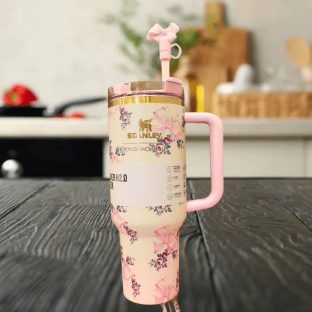 The Stanley X LoveShackFancy Holiday Quencher | 40 OZ – Rosa Beaux Pink