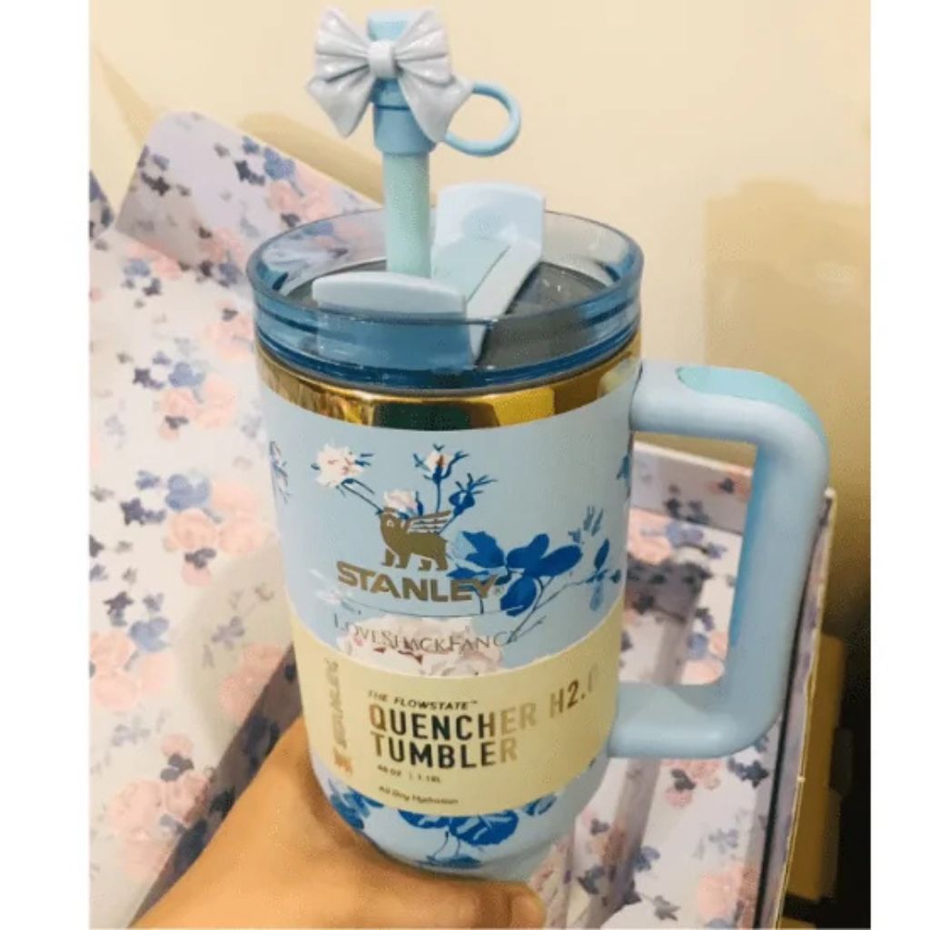 THE STANLEY X LOVESHACKFANCY QUENCHER 40 OZ EVERBLOOMING ROSETTES
