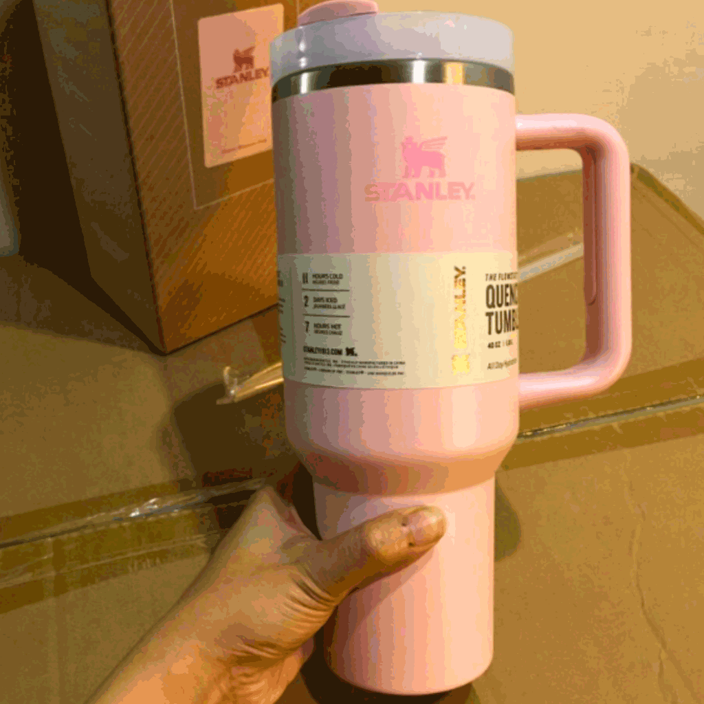 Stanley Quencher H2.0 FlowState™ Tumbler 40 oz – 1.18L – Cherry Blossom