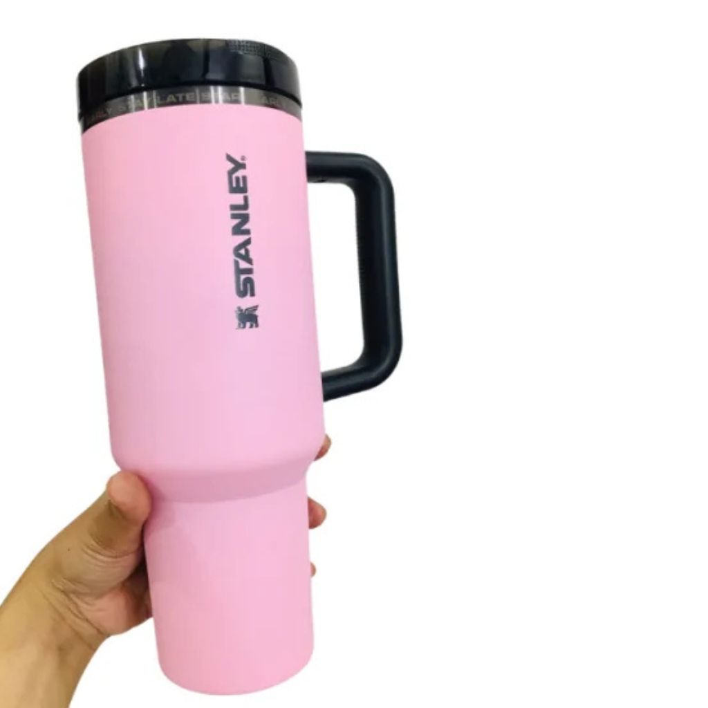 The Messi X Stanley Quencher ProTour Flip Straw Tumbler | 40 OZ